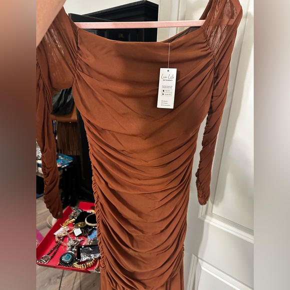 Elegant Brown Off-Shoulder Mesh Dress - Picture 9 of 16